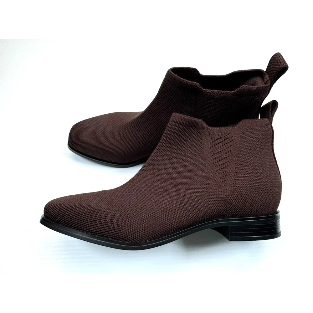 Vivaia Ryan Slip-On Booties Women 37.5 US‎ 7 NWOT Square Toe Chelsea Ankle Boots